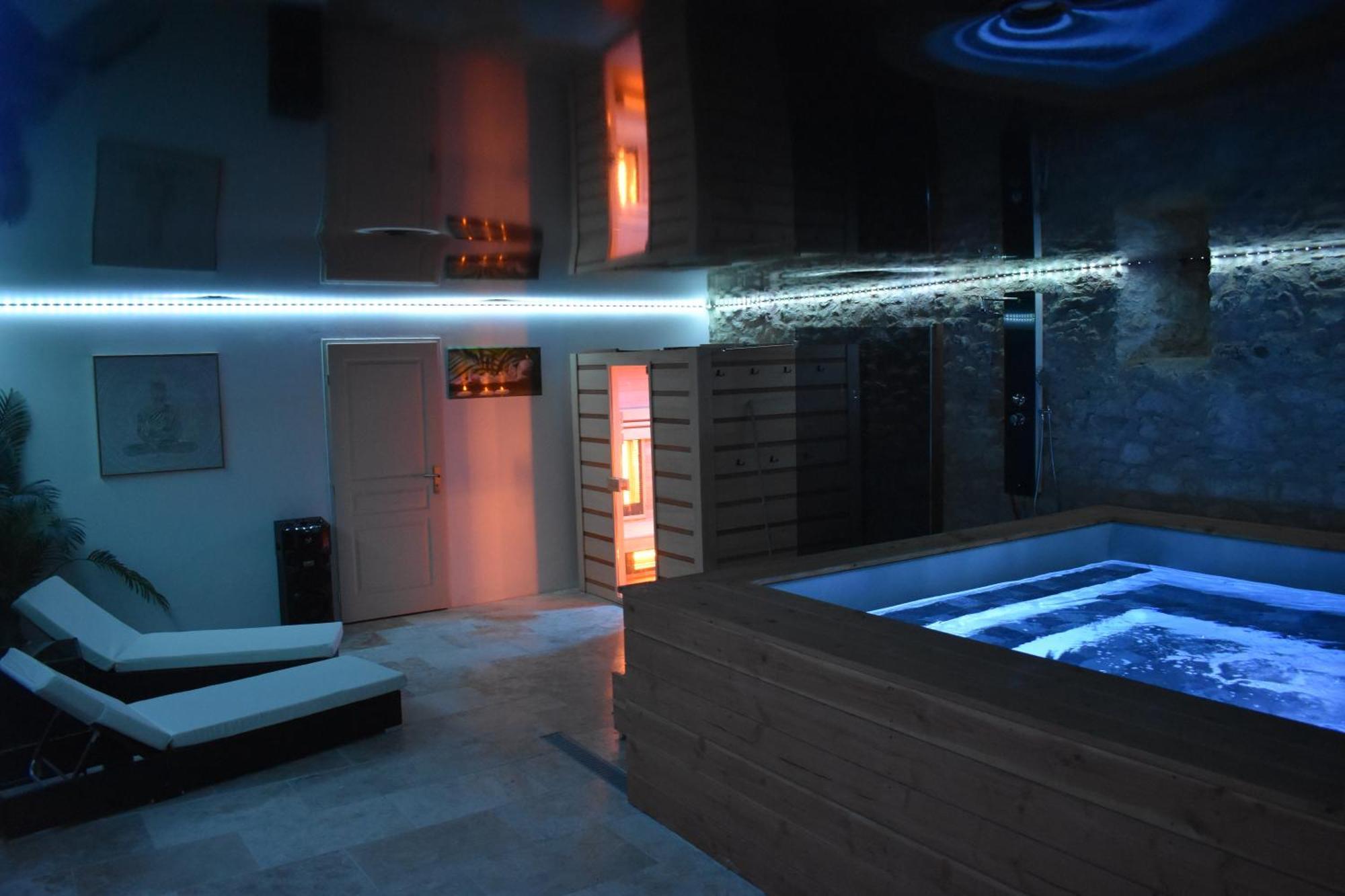 Gite A La Ferme Avec Jacuzzi Et Sauna Villefloure 외부 사진